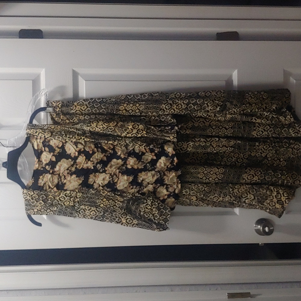 Ladies skirt set